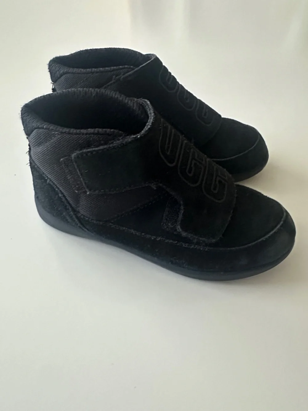 UGG Stryder Washable Trainer Toddler Size 12